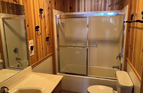St Germain Cabin | Black Bear Lodge Bear Trap 1 on Little Saint Germain Water View