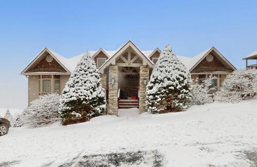 Sugar Mountain Apartment | Black Bear Overlook