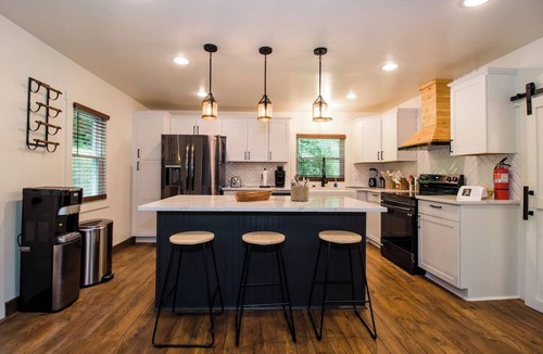 Bergton House | Black Bear Vista-3BR, Fast Wi-Fi