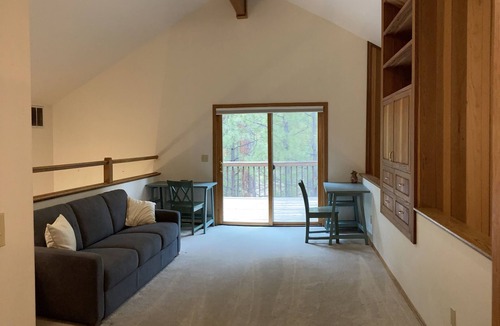 Black Butte Ranch House | Black Butte Style & Comfort Close to Glaze Meadow Rec Center-4 bedrooms + loft