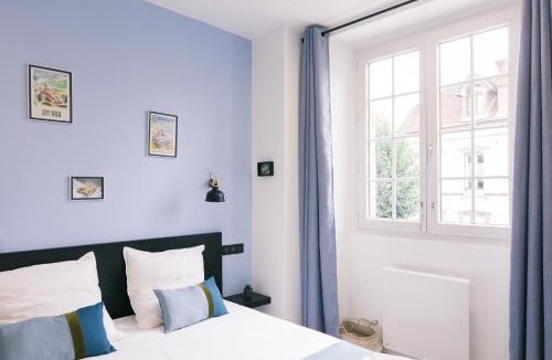 Joigny Apartment | Black Cognac