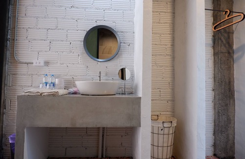 Phunphin Hotel | Black Elephant Boutique