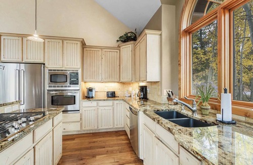 Three Peaks House | Black Hawk Vista - Sleeps 10