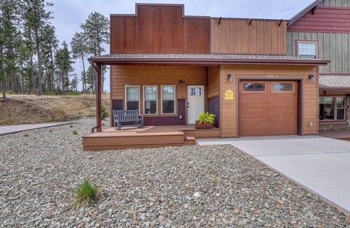 Rockerville Condo | Black Hills Basecamp with Garage-1 Bedroom-Near Mt. Rushmore