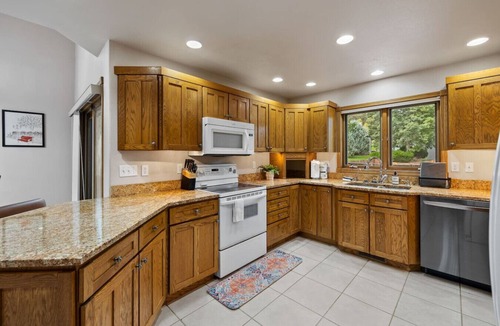 Rapid City House | Black Hills Executive Estate
