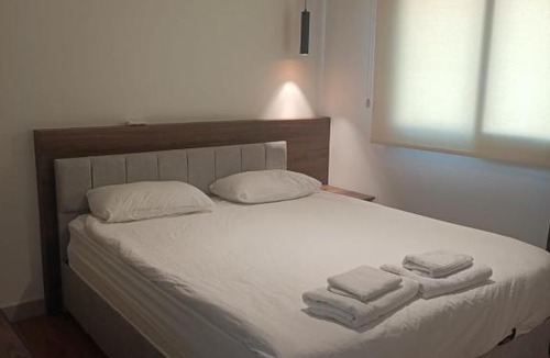 Kusadasi City Centre Apartment | black marin