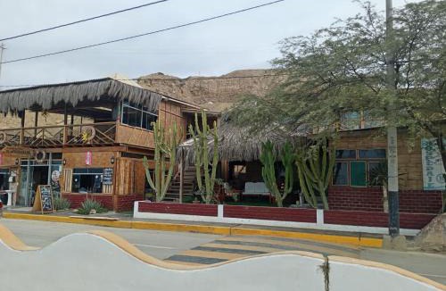 Cabo Blanco Hotel | Black Marlin - Restaurant and Lodge