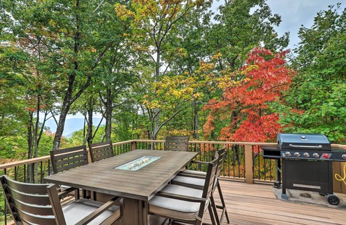 Laurel Ridge House | Black Mountain Lodge: Stunning Mountain Lodge near Asheville-with Breathtaking Views!