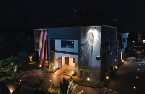 Kwara Hotel | Black Muse Residency