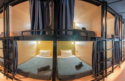 Talat Yai Hostel | Black Panther Hostel