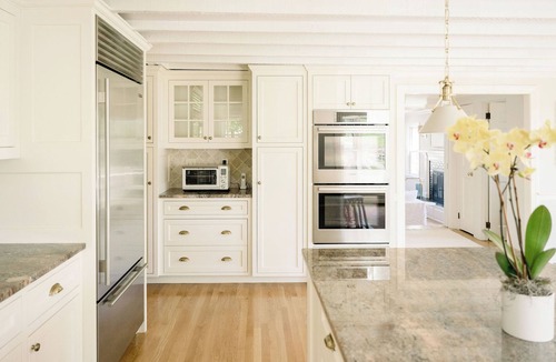 Cohasset House | Black Rock Beach Cohasset 5-Bedroom Home