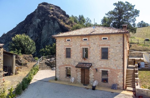 Salsomaggiore Terme Apartment | Black Stone Apartment