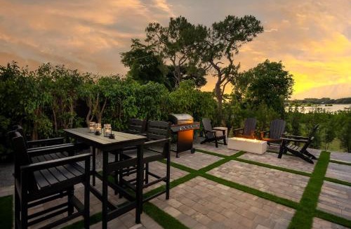East Naples Apartment | Black Vanilla Luxe Retreat - Sauna, Cold Plunge & Pure Relaxation
