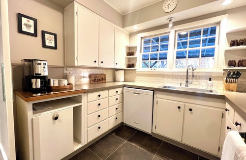 Walla Walla House | Black Walnut House @ Pioneer Park + W2 Central