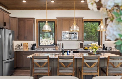Walland Cabin | Blackberry Ridge Retreat ~ Indoor Pool, Hot Tub, Firepit & More!