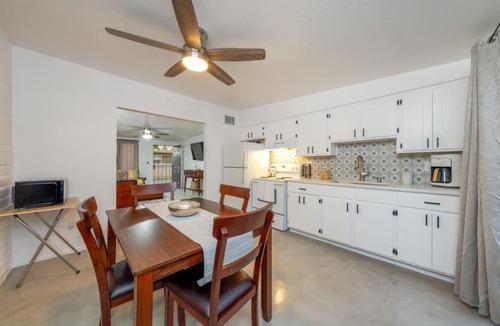 St. Francis Cabrini Apartment | Blacklidge B