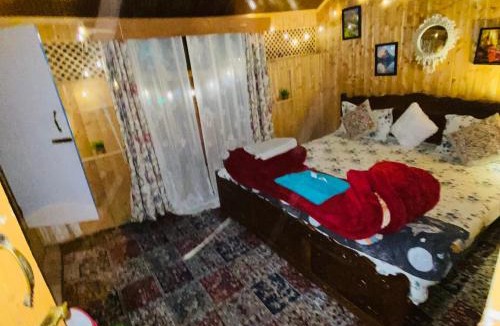 Rajbagh Bed & Breakfast | Blackpearl