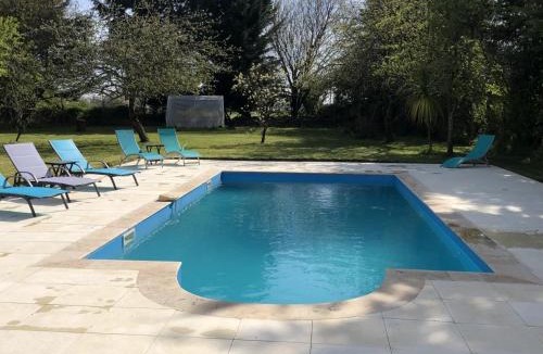 Blanzay House | Blacksmiths Cottage in Blanzay - 3 beds