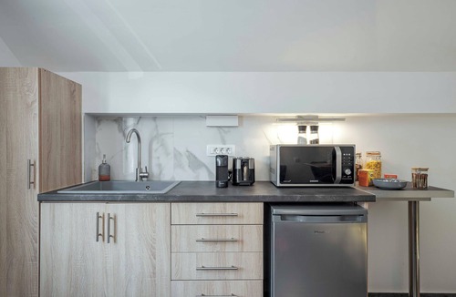 Emporio Bed & Breakfast | BlackStone Luxury Suites