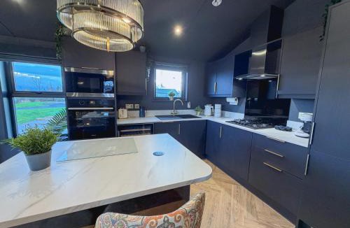 Wigton Ski Chalet | Blackthorn Timber Lodge