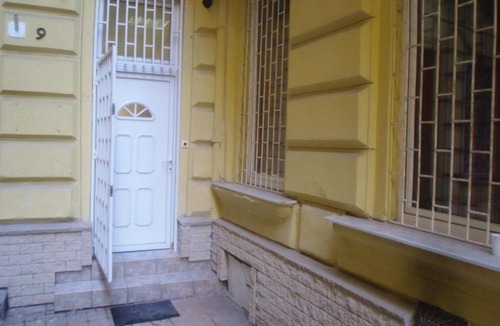 Nepszinhaz negyed Apartment | Blaha Centre Budapest