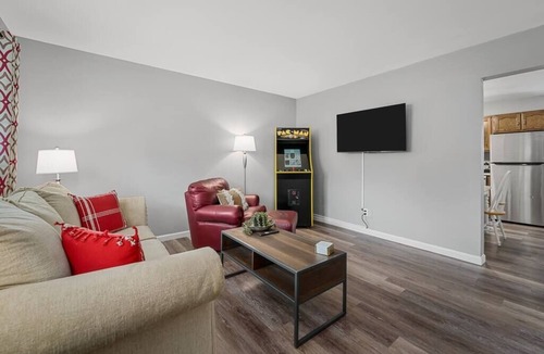 O'Fallon House | Blair's Charming 3 Bedroom House in O'Fallon