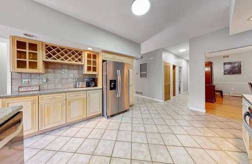 Blakeslee Villa | Blakeslee’s Ultimate Luxury Villa: 6 Bedrooms, Movie Theater & Bar