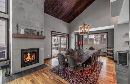 Stoneham Ski Chalet | Blanc40