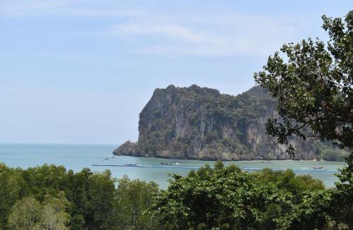 Krabi Resort | Blanco Hideout Railay - Youth Hostel 18 to 35 Only