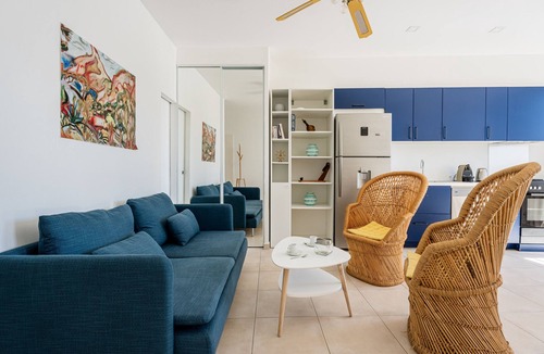 La Ciotat Apartment | Blaveja. Bright & modern apartment. Sea view. AC.