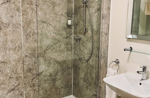 Brampton Bed & Breakfast | Blenkinsopp Castle Inn