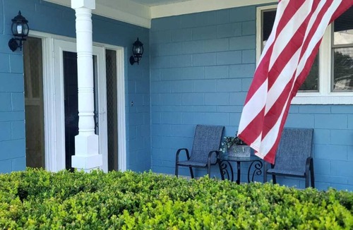 Cedar Hills House | Blessed 4 Bedroom House/family size house.