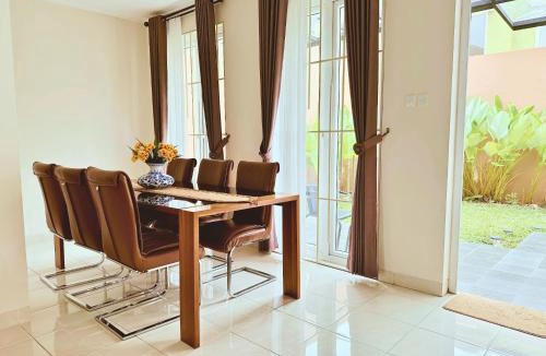 Palembang House | Blessimore Springhill 4BR