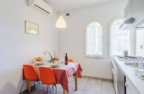 Lucca Apartment | "Bleu" apartment with swimming pool, Villa Gabriella