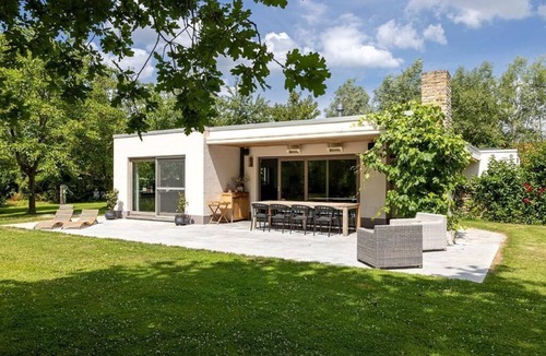 Hertsberge House | Blijbos, Comfortable and relaxing in green surroundings