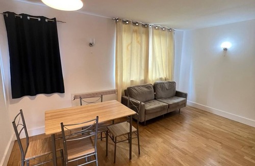 Shadwell Apartment | Bliss 1 Bedroom - Reservoir