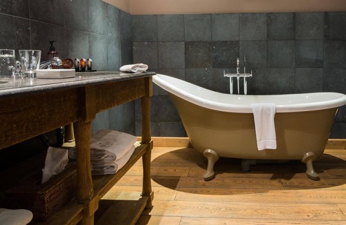 City Hotel | Bliss Boutique Hotel