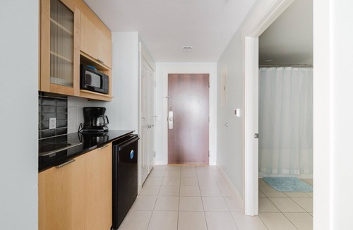 Baytowne Wharf Condo | Bliss by the Bay- Studio