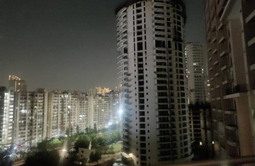 Noida Apartment | Bliss Chalets -Northeye Studio