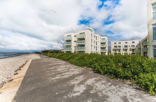 East Wittering Apartment | Bliss View Beach front apartment East Wittering