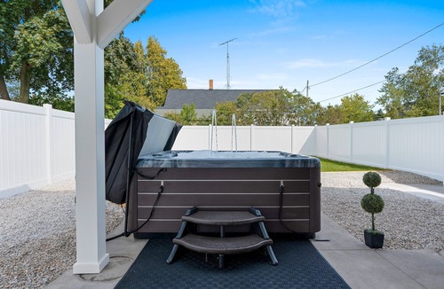 Two Rivers Apartment | Blissful Luxury Duplex Upper - 2 1/2 Blocks to the Beach