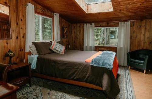 Sunny Valley House | Blissful Solitude Cottage