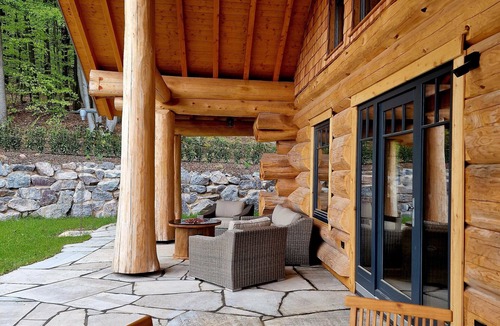 Heimbuchenthal House | Blockhaus Refugium Luxus mit Sauna und Kamin- für Gruppen bis zu 8 Personen