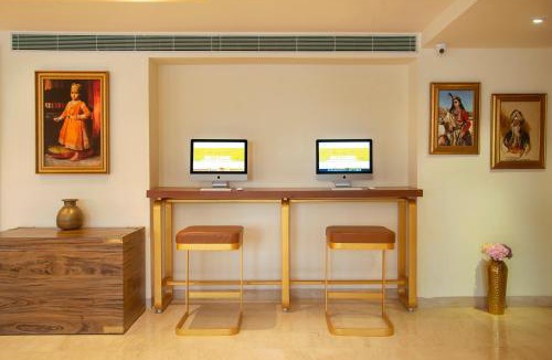 Ranjit Avenue Hotel | Bloom Boutique l Ranjit Avenue