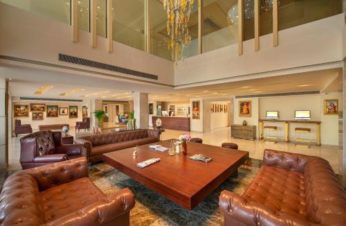Ranjit Avenue Hotel | Bloom Boutique l Ranjit Avenue