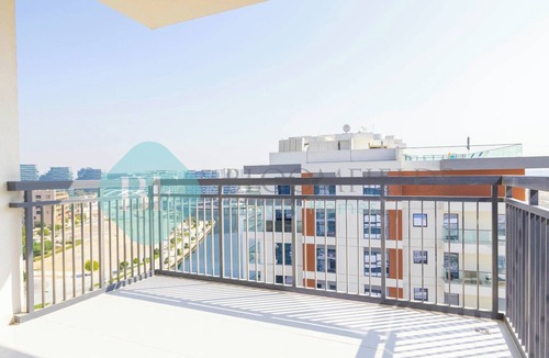 Al Raha Beach Apartment | Bloomfields 1BR Canal The View Raha Beach