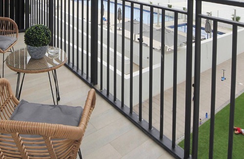 Al Wahdah Apartment | Bloomfields 1BR Canal View in Water's Edge