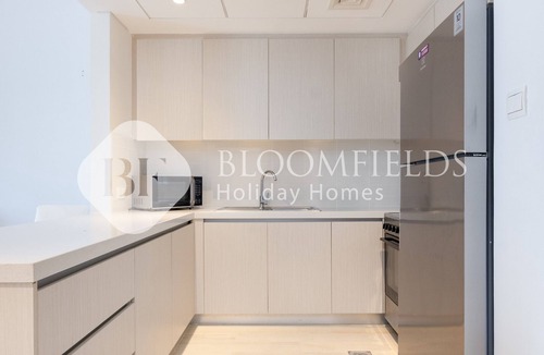 Abu Dhabi Apartment | Bloomfields Luxurious 2Br Water Edge