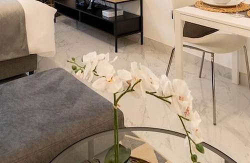 Abu Dhabi Apartment | Bloomfields Relaxing STU in Oasis Masdar City