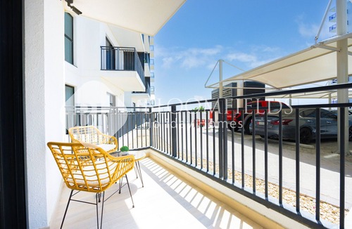 Abu Dhabi Apartment | Bloomfields Royal 2Br Water edge